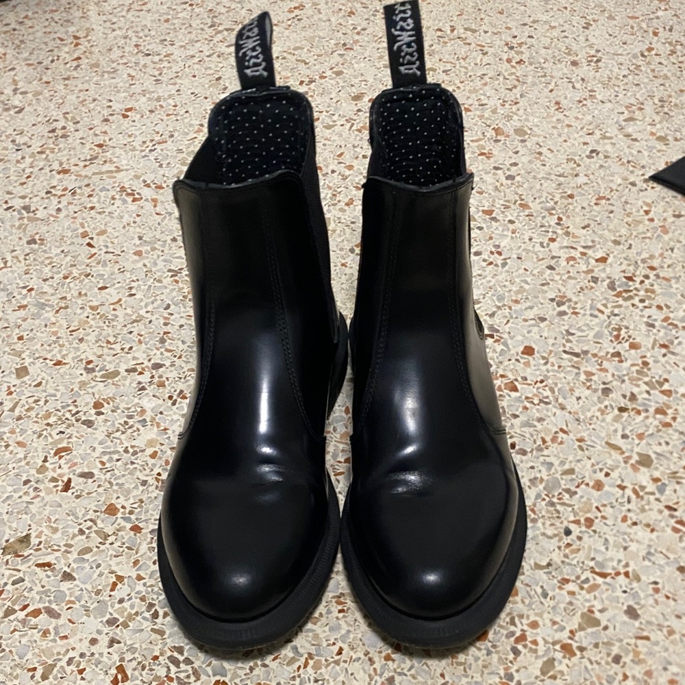 Dr. Martens Flora Chelsea Boots with Polka Dot Interior US 8/ EU 39/ UK 6 - Picture 2 of 8